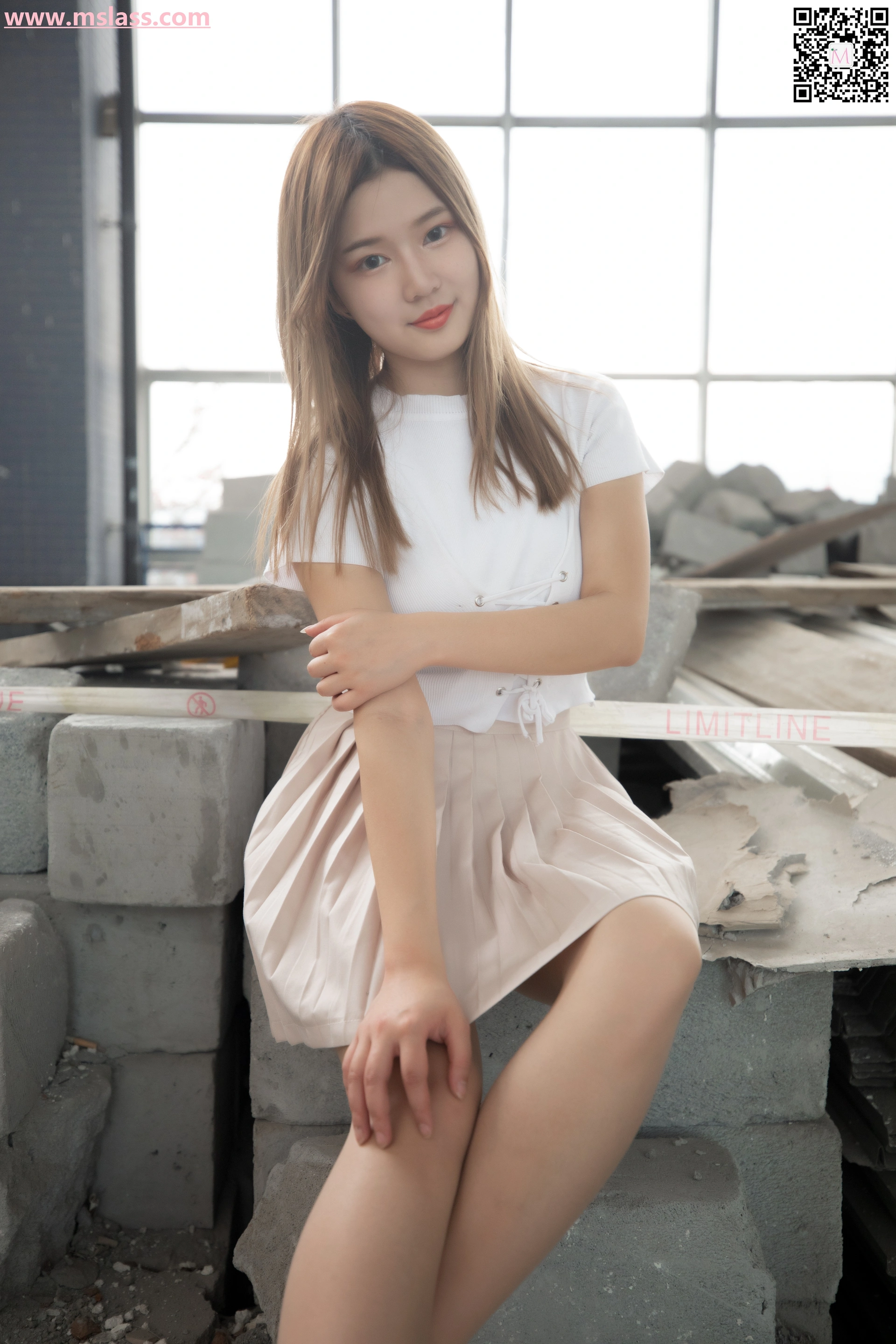 MSLASS梦丝女神 - 2019.08.29 NO.043 小除夕 废墟的小白鞋 2